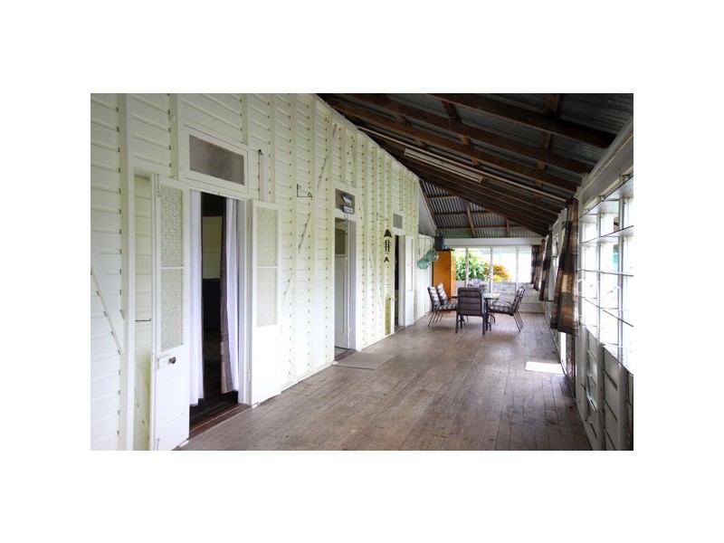 19 Owen Street, Mossman QLD 4873