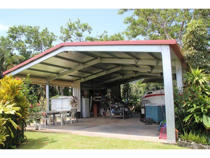25 Maxwell Street, Mossman QLD 4873