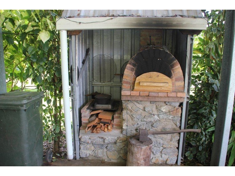 25 Maxwell Street, Mossman QLD 4873