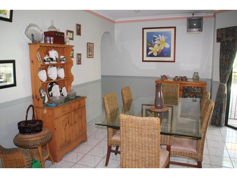 25 Maxwell Street, Mossman QLD 4873