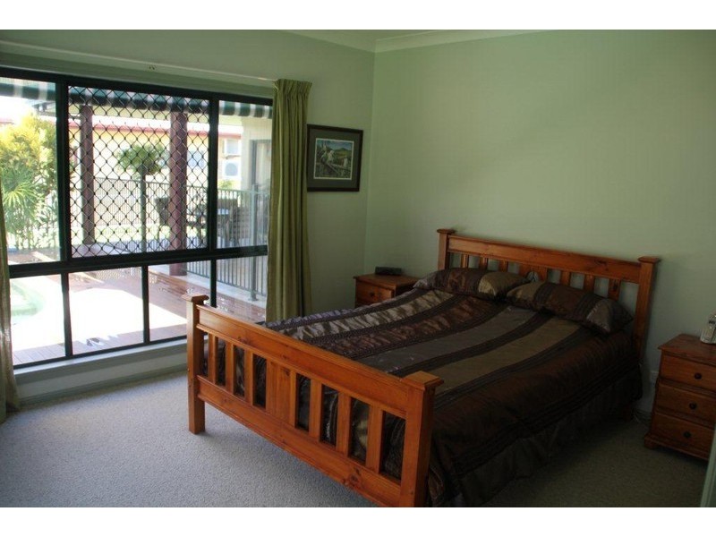 25 Maxwell Street, Mossman QLD 4873