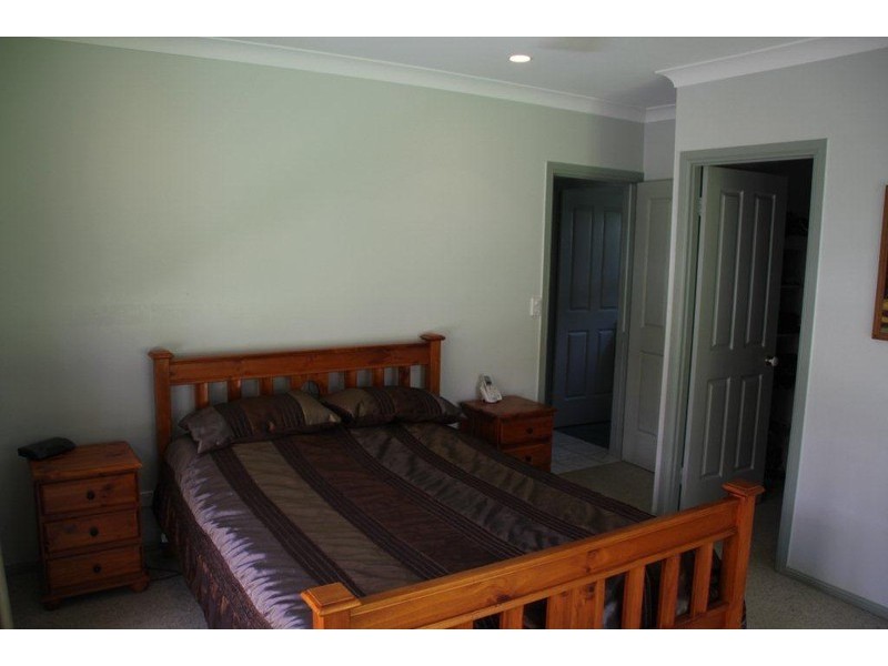 25 Maxwell Street, Mossman QLD 4873