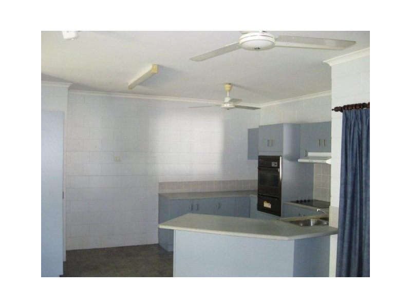 6 Middlemiss Street, Mossman QLD 4873