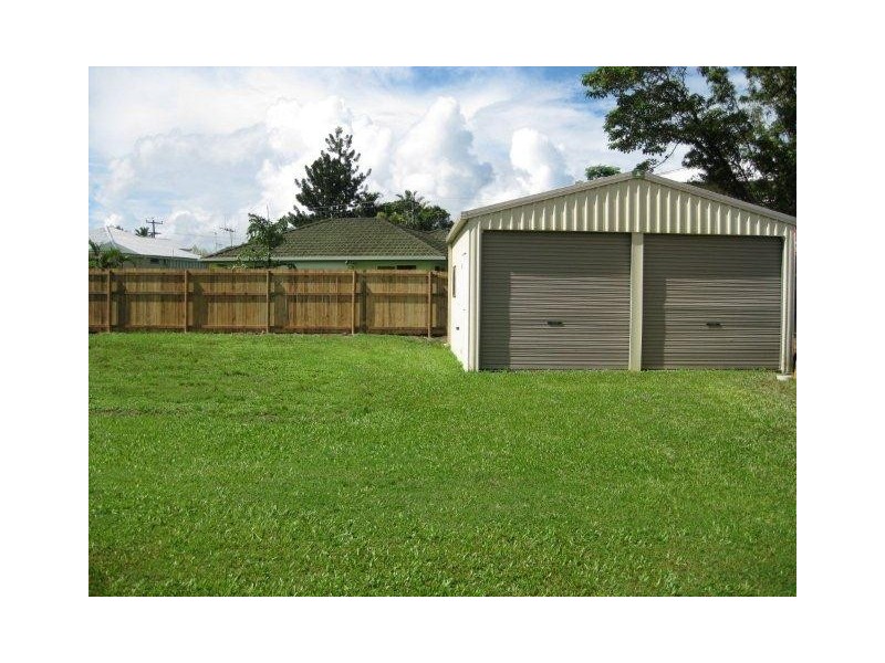 6 Middlemiss Street, Mossman QLD 4873