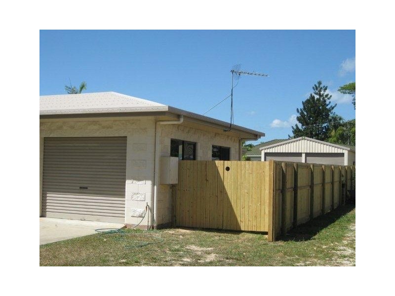 6 Middlemiss Street, Mossman QLD 4873