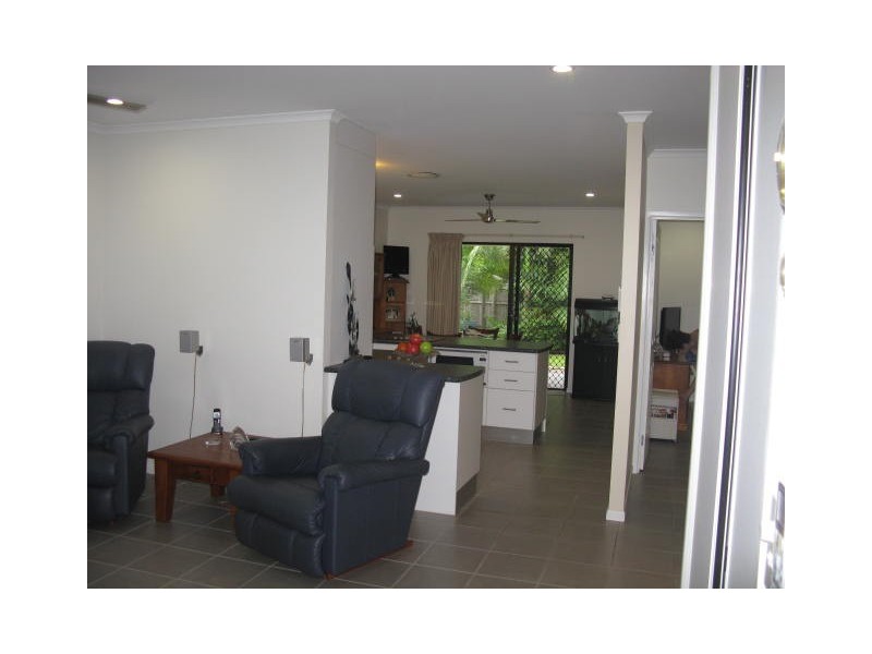 11 Forest Glen Rd, Mossman QLD 4873