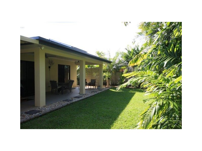 11 Forest Glen Rd, Mossman QLD 4873