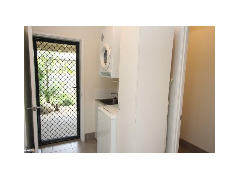 11 Forest Glen Rd, Mossman QLD 4873