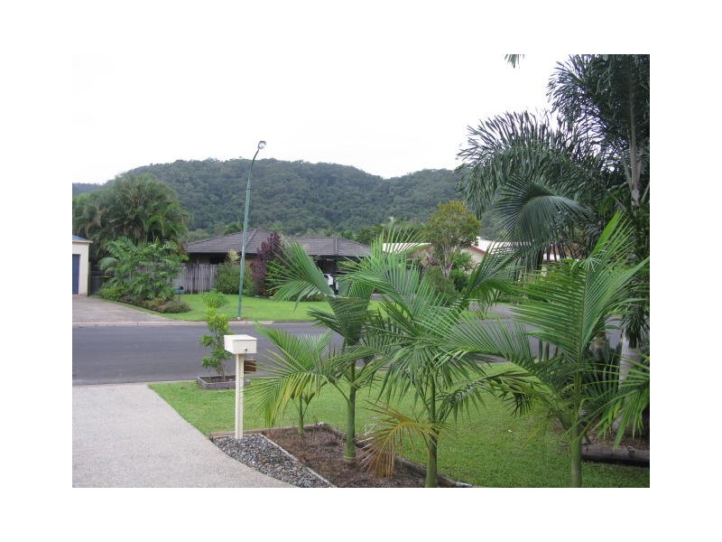 11 Forest Glen Rd, Mossman QLD 4873