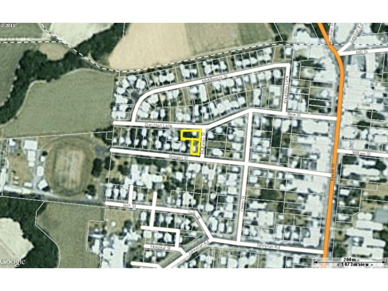 15 Grogan Street, Mossman QLD 4873