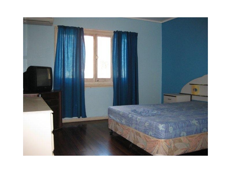 17 Maxwell Street, Mossman QLD 4873