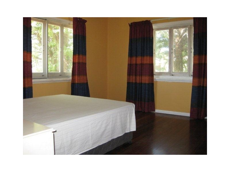 17 Maxwell Street, Mossman QLD 4873