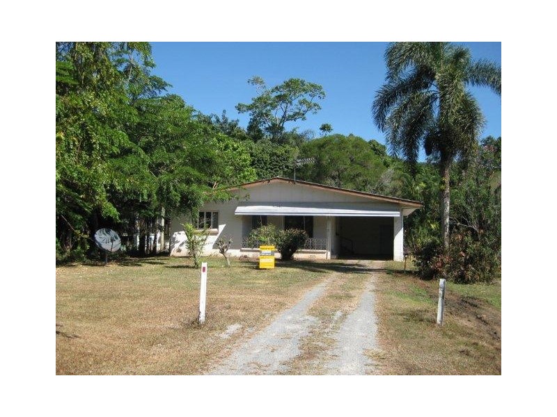 17 Maxwell Street, Mossman QLD 4873