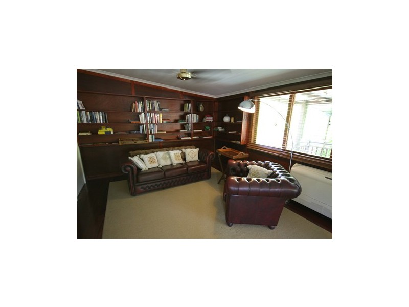 302 Port Douglas Rd (2 Seabrook Av), Port Douglas QLD 4877