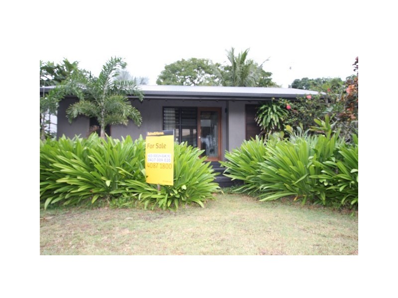 106 Marine Pde, Newell QLD 4873