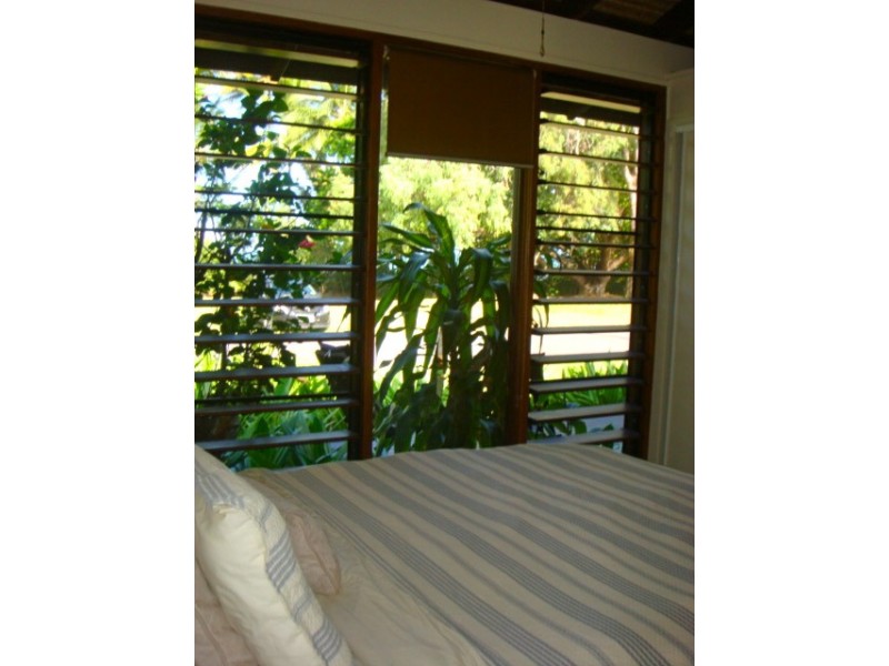 106 Marine Pde, Newell QLD 4873