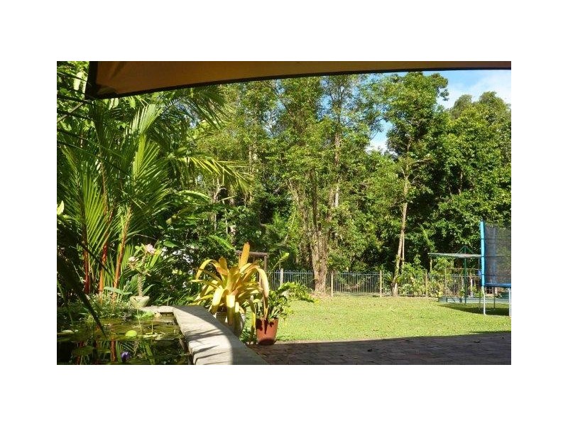 18 White Oak Ave, Mossman QLD 4873