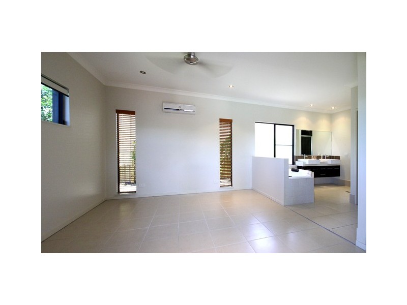 10 Dulku Close, Port Douglas QLD 4877