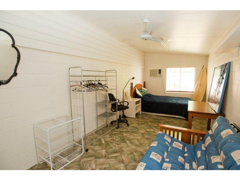 21 Foxton Avenue, Mossman QLD 4873