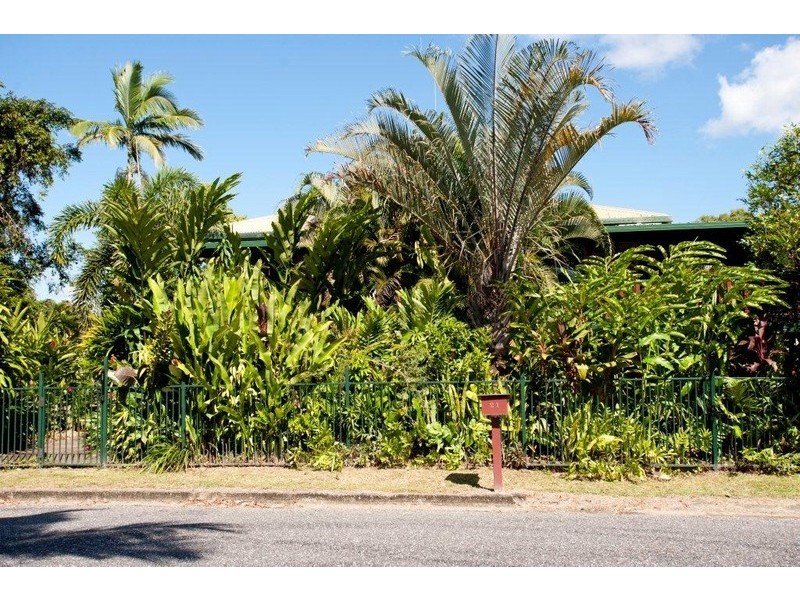 21 Foxton Avenue, Mossman QLD 4873