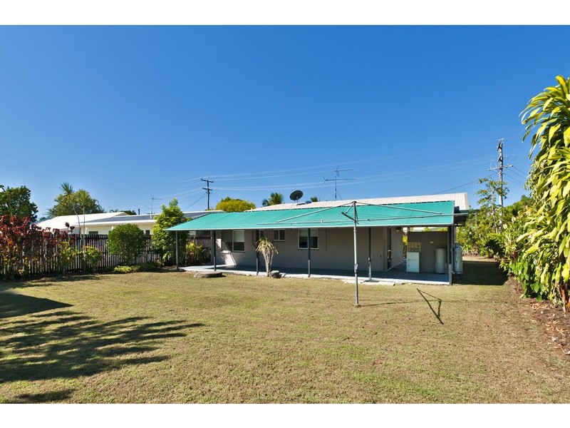 10 Snapper Island Drive, Wonga QLD 4873