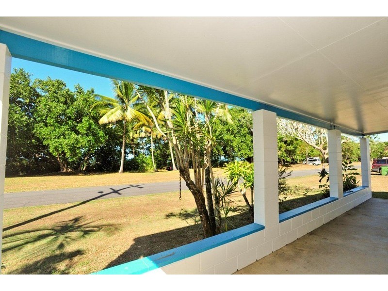 100 Marine Pde, Newell QLD 4873