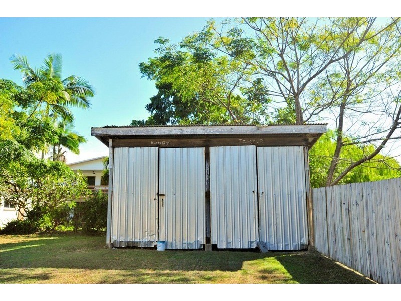 100 Marine Pde, Newell QLD 4873