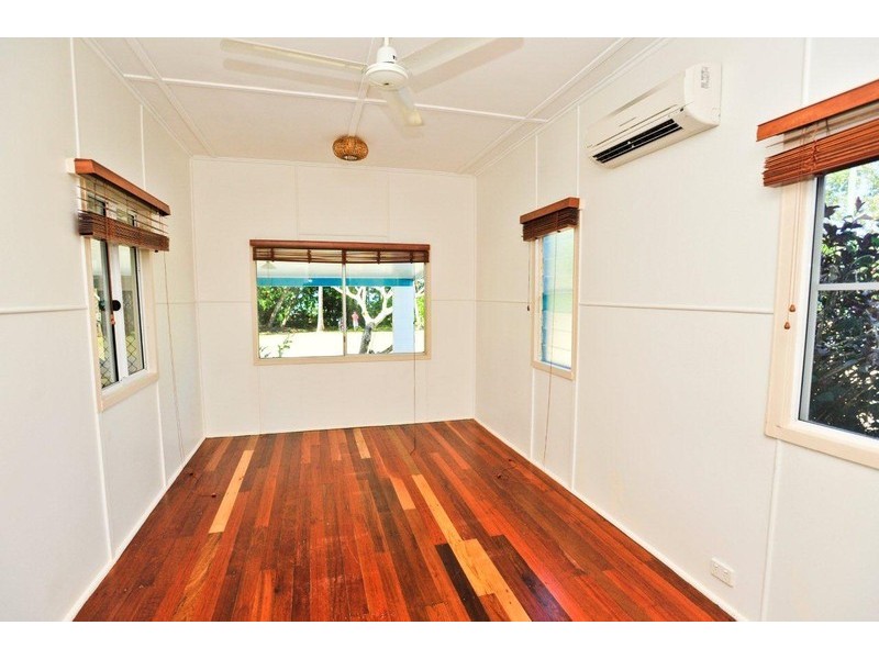 100 Marine Pde, Newell QLD 4873