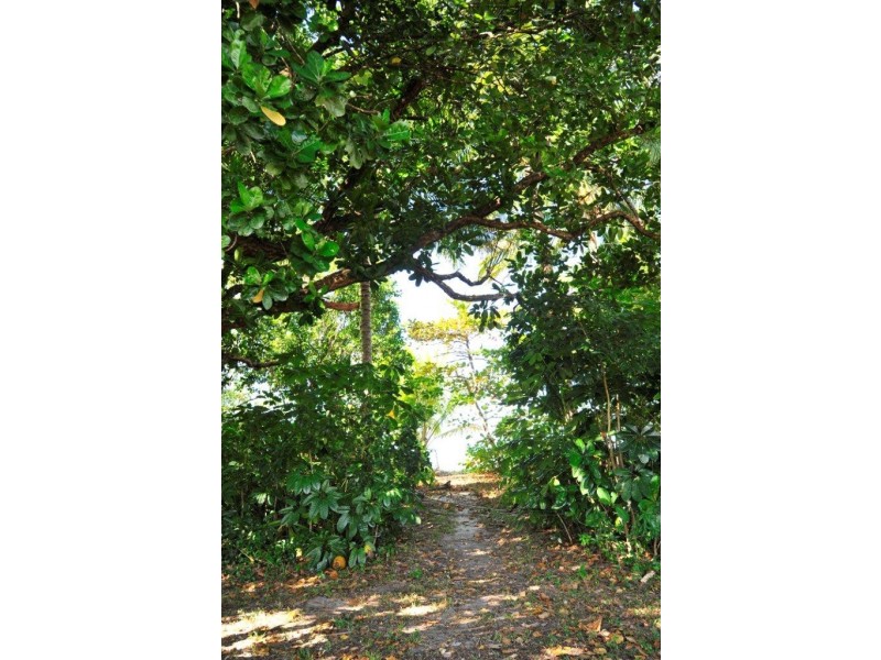 100 Marine Pde, Newell QLD 4873