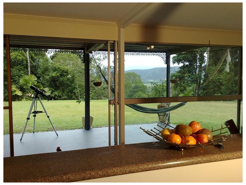 21 Forest Close FOREST CREEK, Daintree QLD 4873