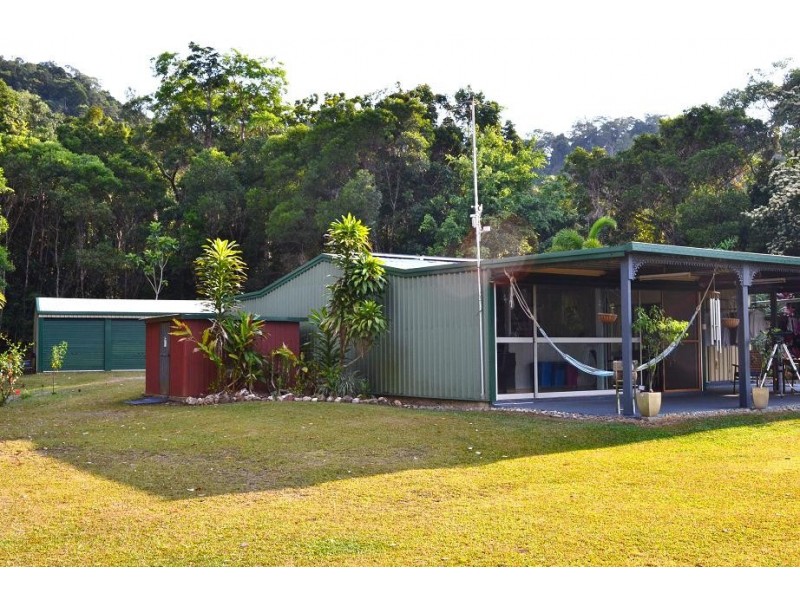 21 Forest Close FOREST CREEK, Daintree QLD 4873