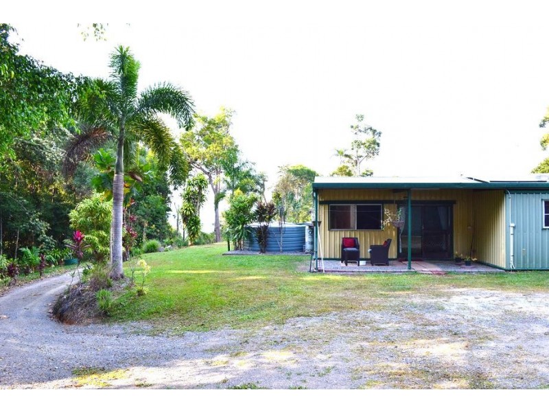 21 Forest Close FOREST CREEK, Daintree QLD 4873