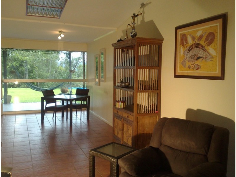 21 Forest Close FOREST CREEK, Daintree QLD 4873