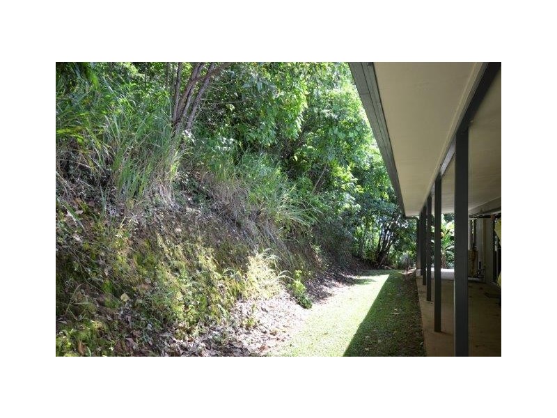 15 De Meio Drive, Wonga QLD 4873