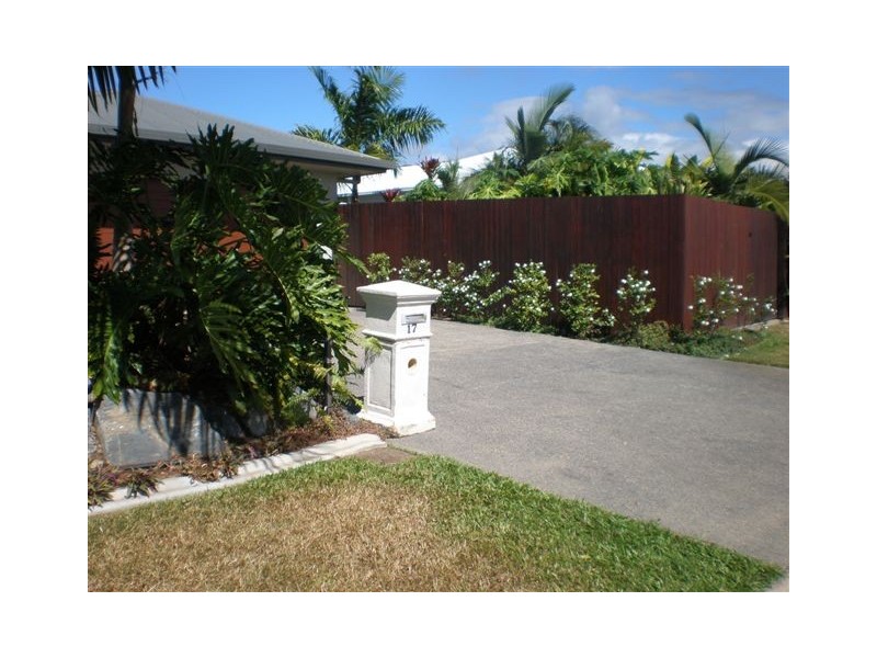 17 Shearwater Street, Port Douglas QLD 4877