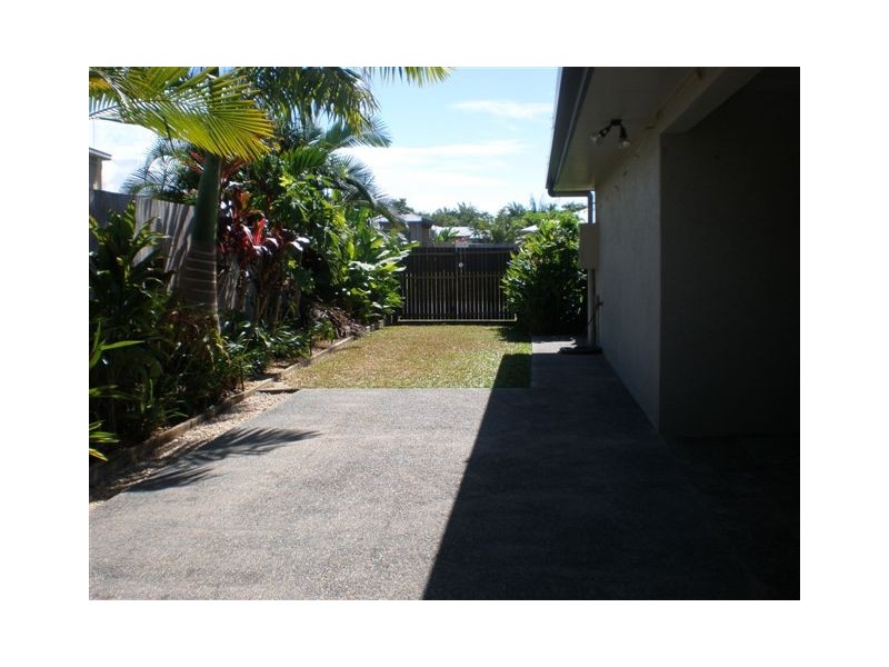 17 Shearwater Street, Port Douglas QLD 4877
