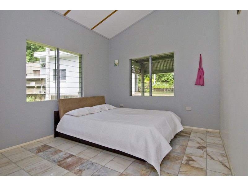 146 Wattle Close, Cow Bay QLD 4873