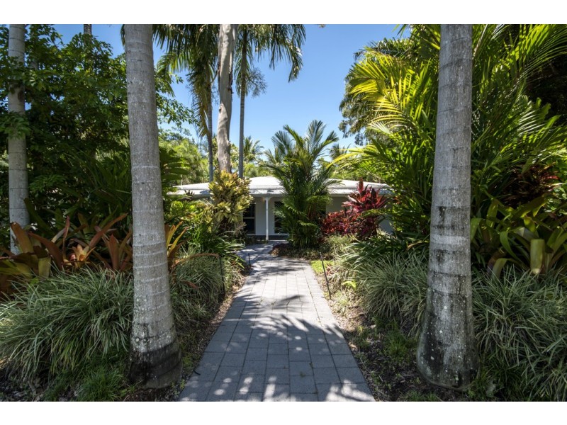 8 Limpet Ave, Port Douglas QLD 4877