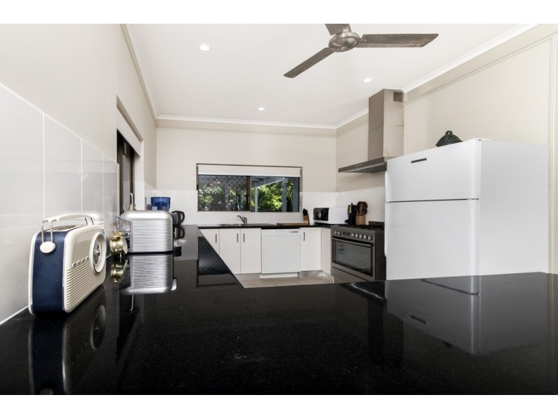8 Limpet Ave, Port Douglas QLD 4877