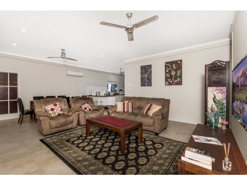 8 Limpet Ave, Port Douglas QLD 4877
