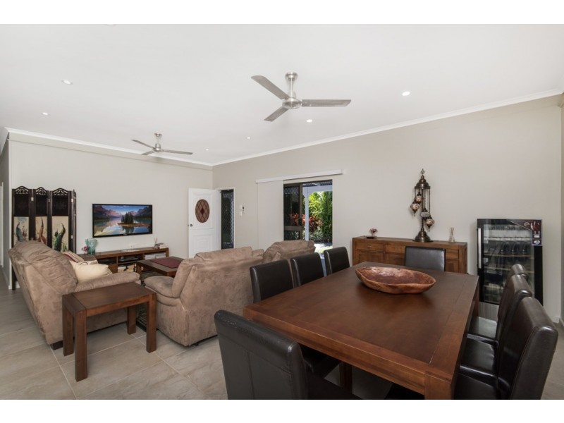 8 Limpet Ave, Port Douglas QLD 4877