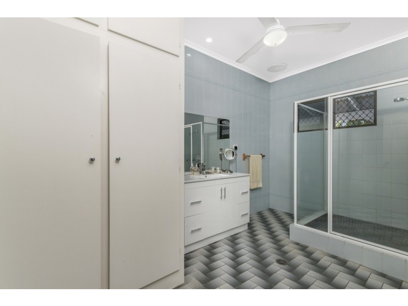 8 Limpet Ave, Port Douglas QLD 4877