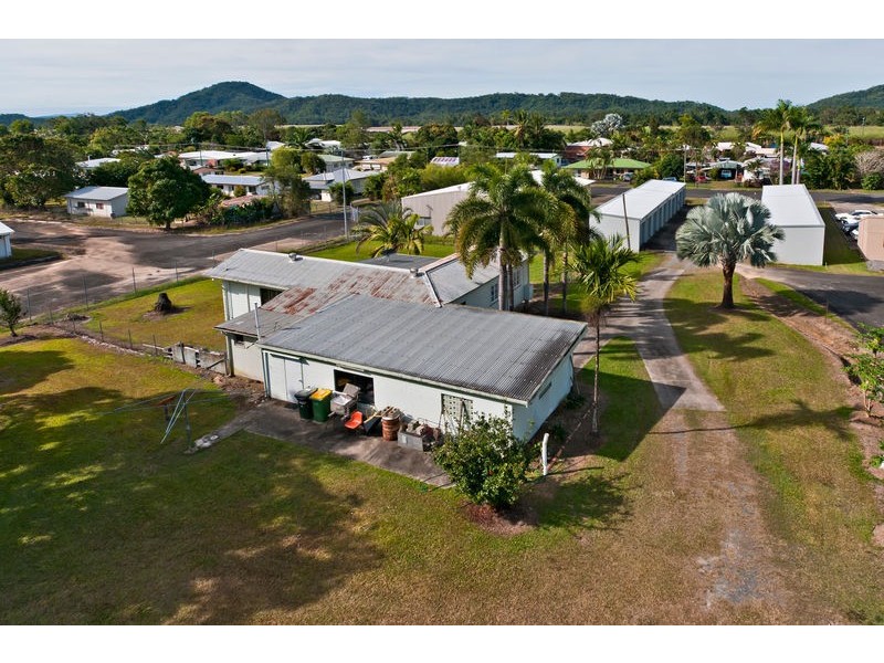 57 Pringle Street, Mossman QLD 4873