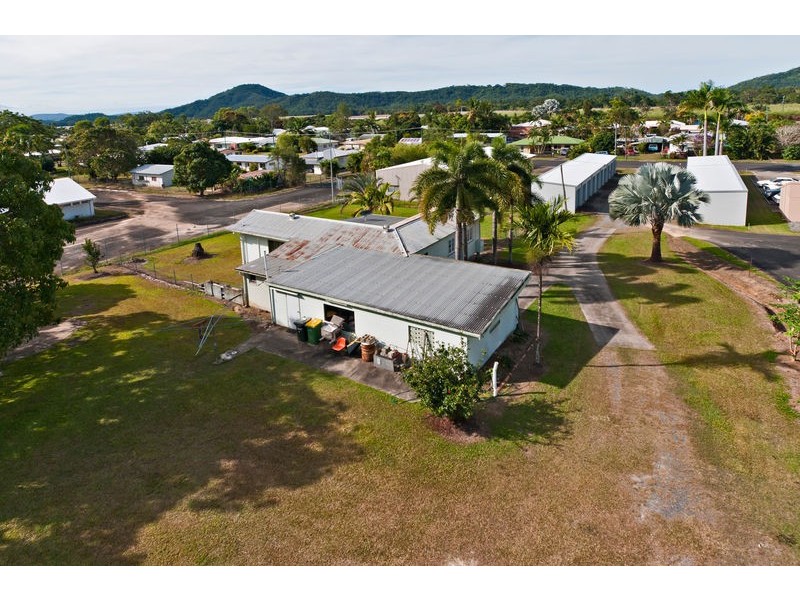 57 Pringle Street, Mossman QLD 4873