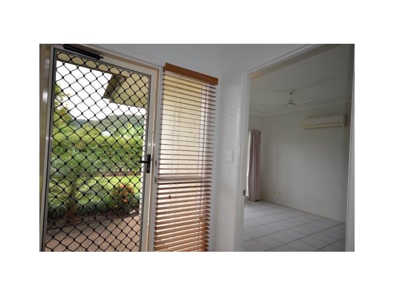 9 Forest Glen Drive, Mossman QLD 4873