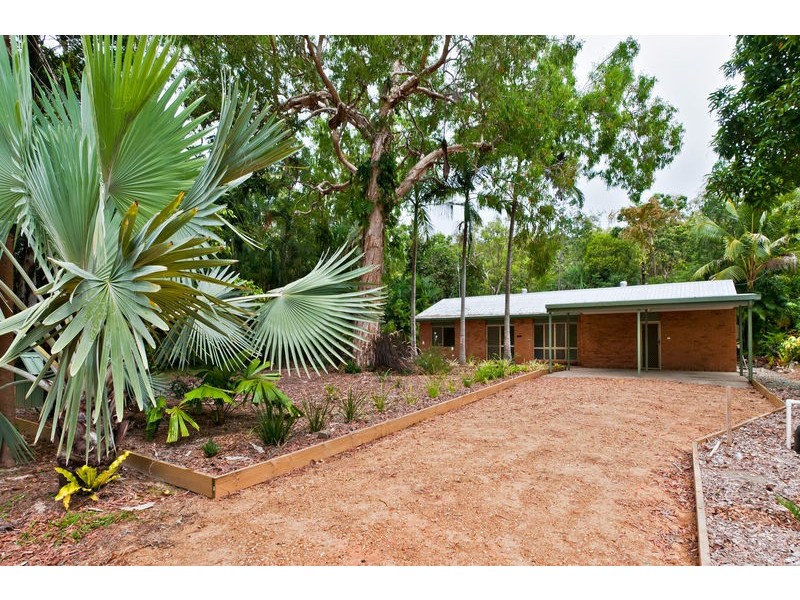 9 Toll Gate Rd, Oak Beach QLD 4877