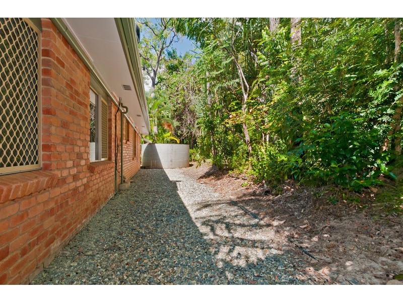 9 Toll Gate Rd, Oak Beach QLD 4877