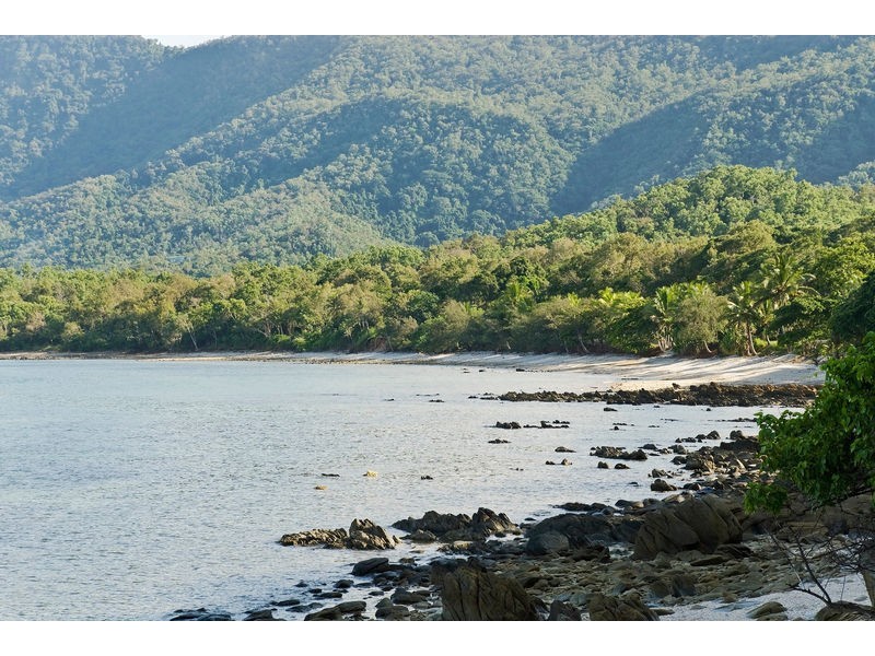 9 Toll Gate Rd, Oak Beach QLD 4877