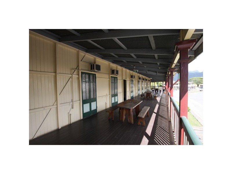 2 Front Street (com), Mossman QLD 4873