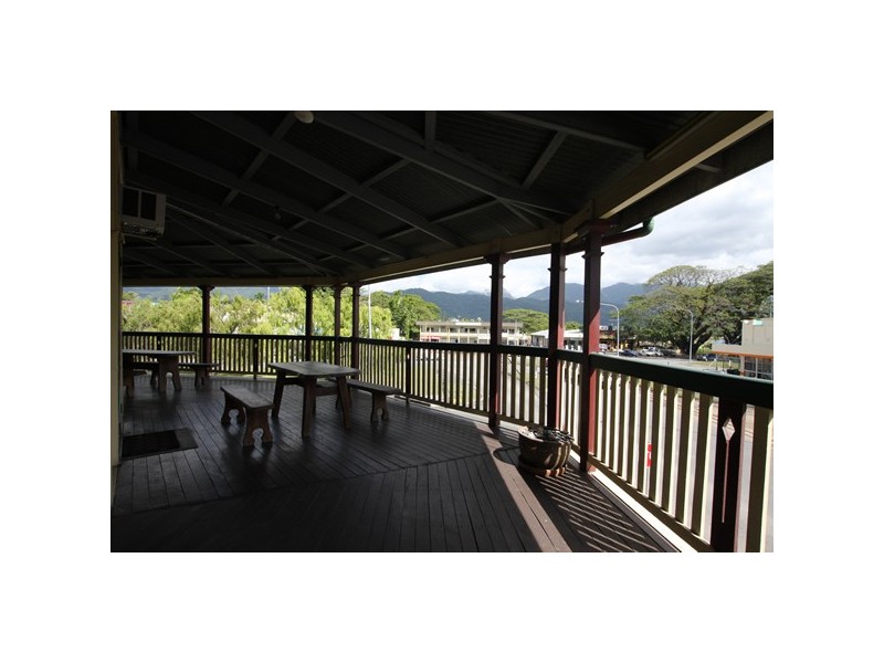 2 Front Street, Mossman QLD 4873